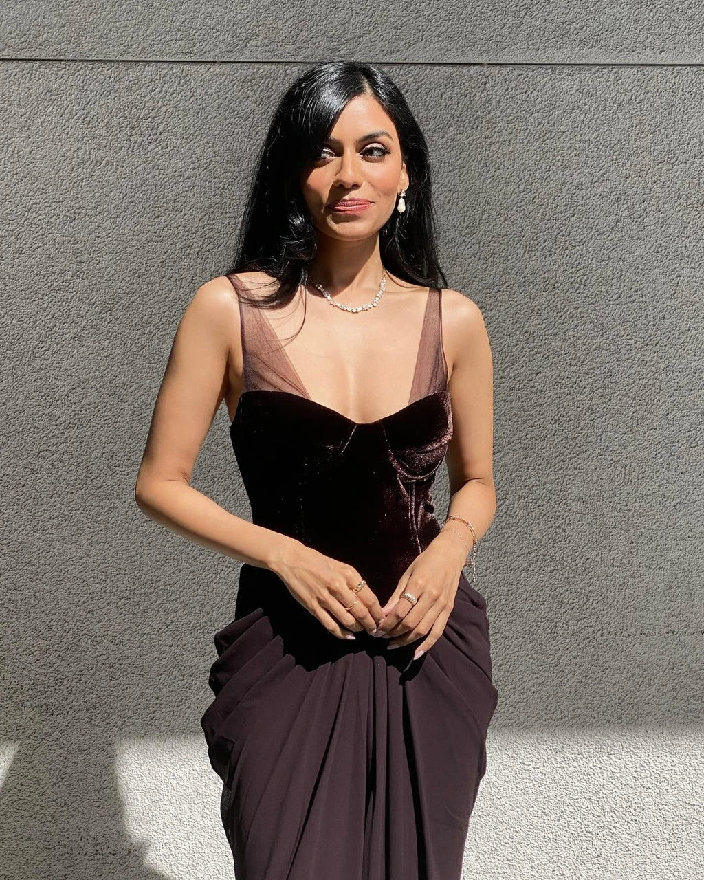 Vestido Weitese de terciopelo con bustier, vestido largo drapeado, marrón, sin mangas, tirantes regulares, vestido de fiesta de corte sirena/trompeta